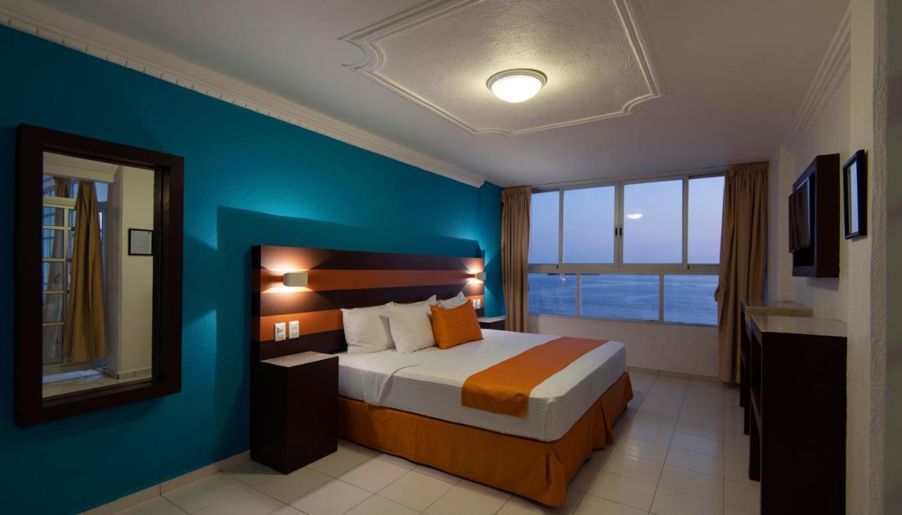Hotel Fiesta Mexicana Manzanillo Eksteriør bilde